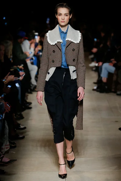 Look 29